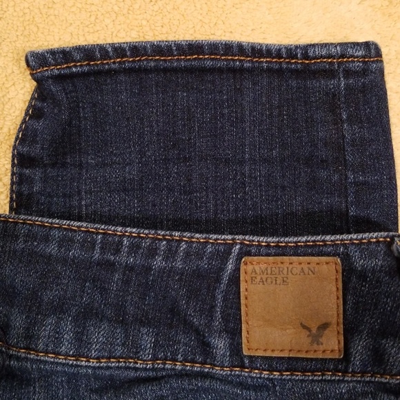American Eagle Cropped Artist Stretch Jeans in 4 - Picture 8 of 8